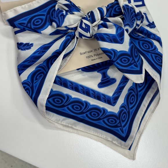 NWT ⚜️💙⚜️ Piper K Gorgeous Satin Head Scarf Bandana Head Wrap - Picture 7 of 7